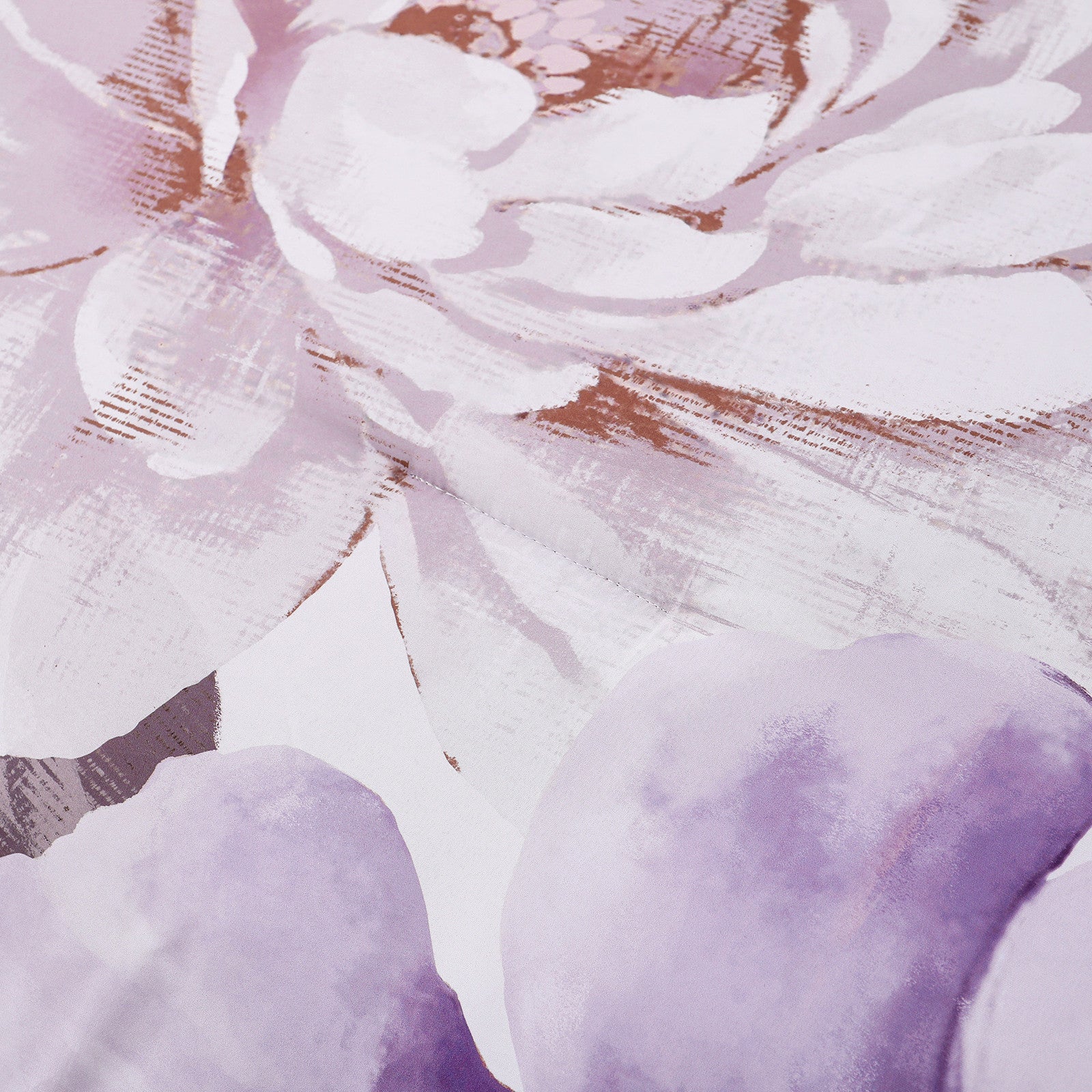 Close-up of soft purple and white floral pattern on Elegant Floral Comforter Set, King Size, Warm Quilted Bedding with Pillowcases