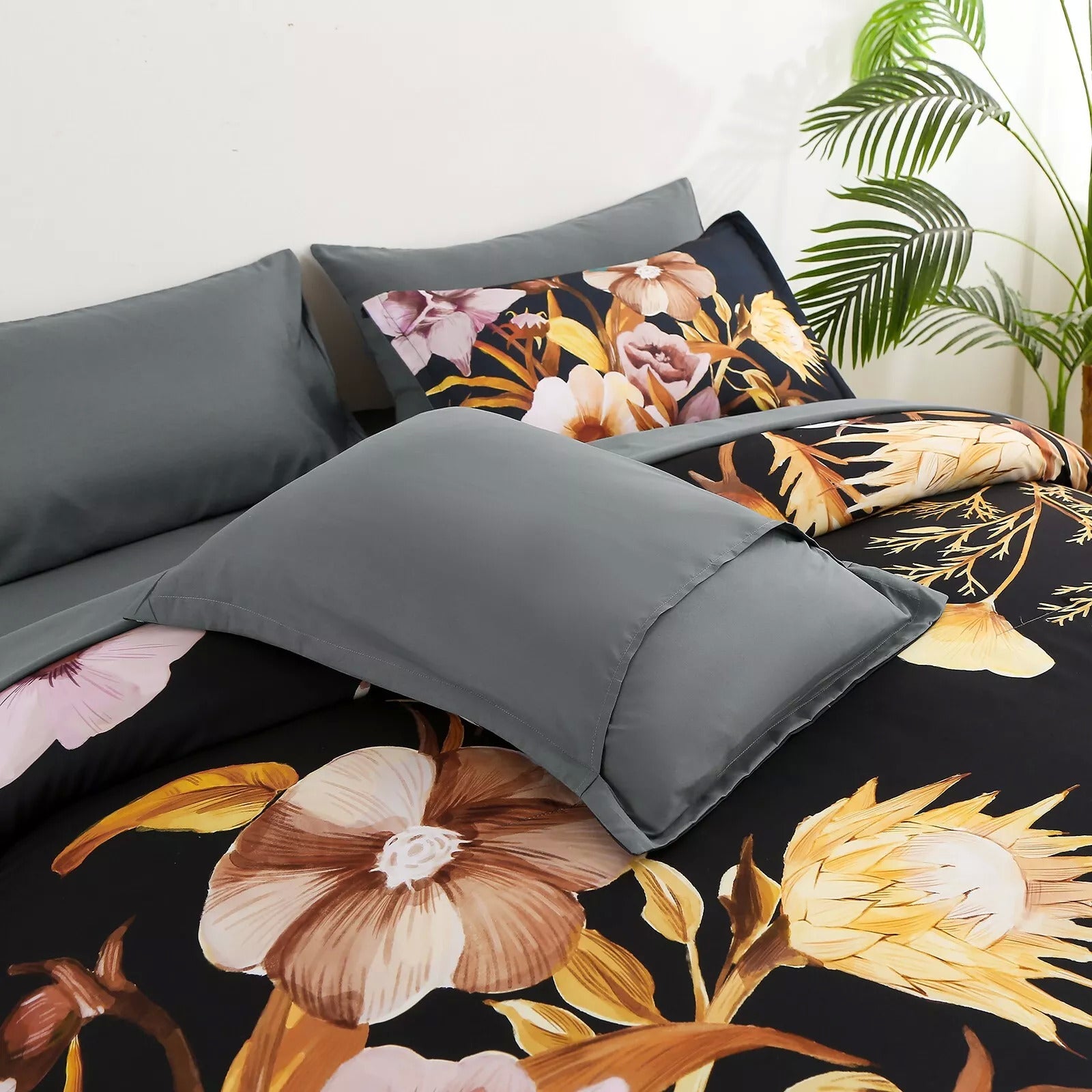 Soft Floral Leaf Comforter Set, King Size, Quilted Bedding with Pillowcases featuring floral and leaf patterns on black bedzy bedroom furniture