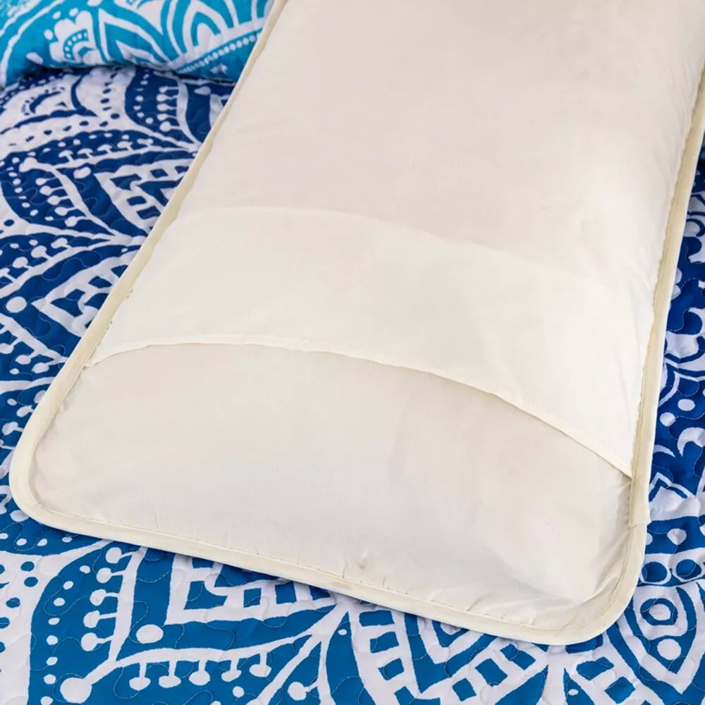 Xciting Quilted bedspread and pillowcovers set: Add Some Fun - Queen size with blue patterned quilt and cream pillowcover on bedzy bed