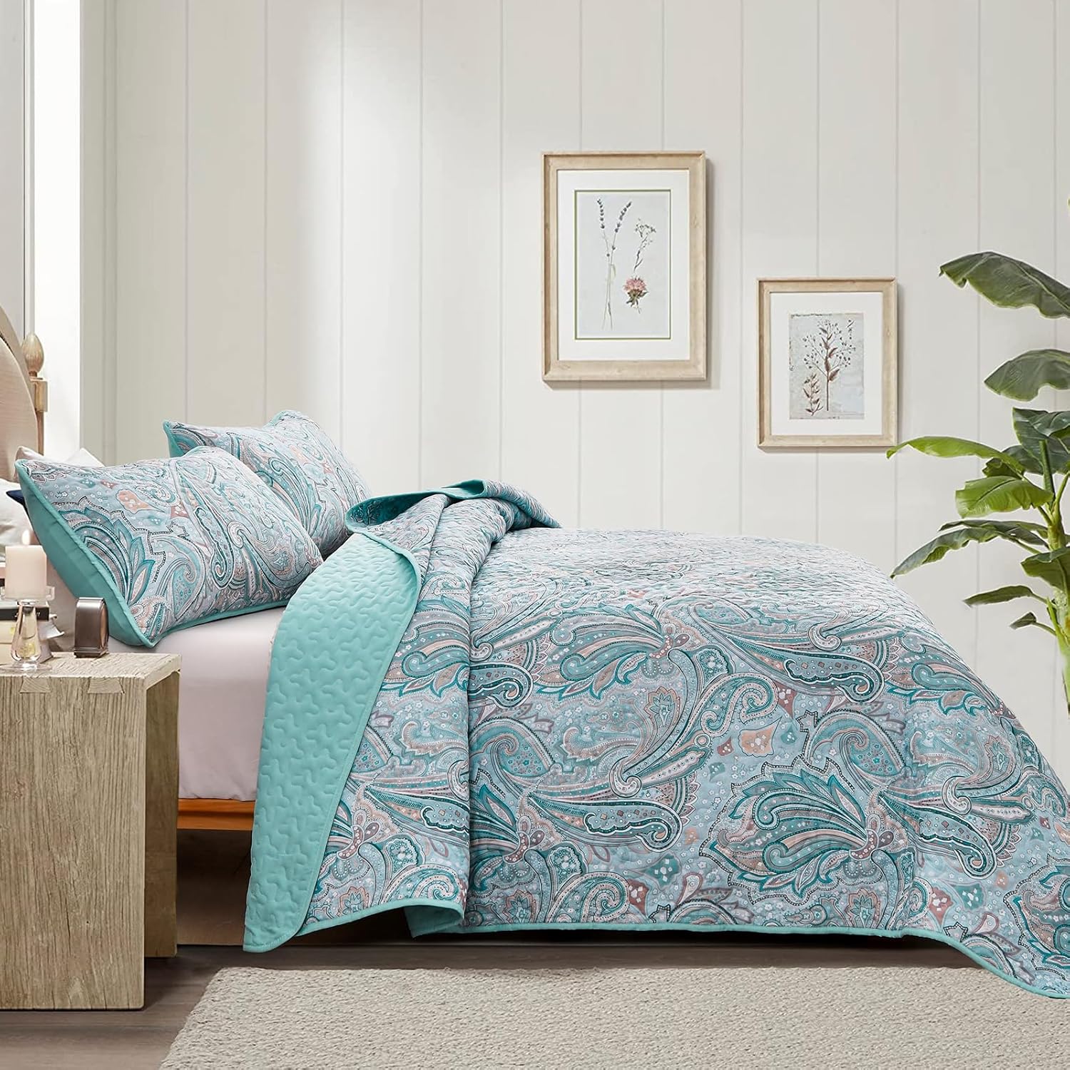 Distinctive Quilted Coverlet and Pillowcases Set: Make a Bold Statement - Queen size with paisley pattern in bedroom setting
