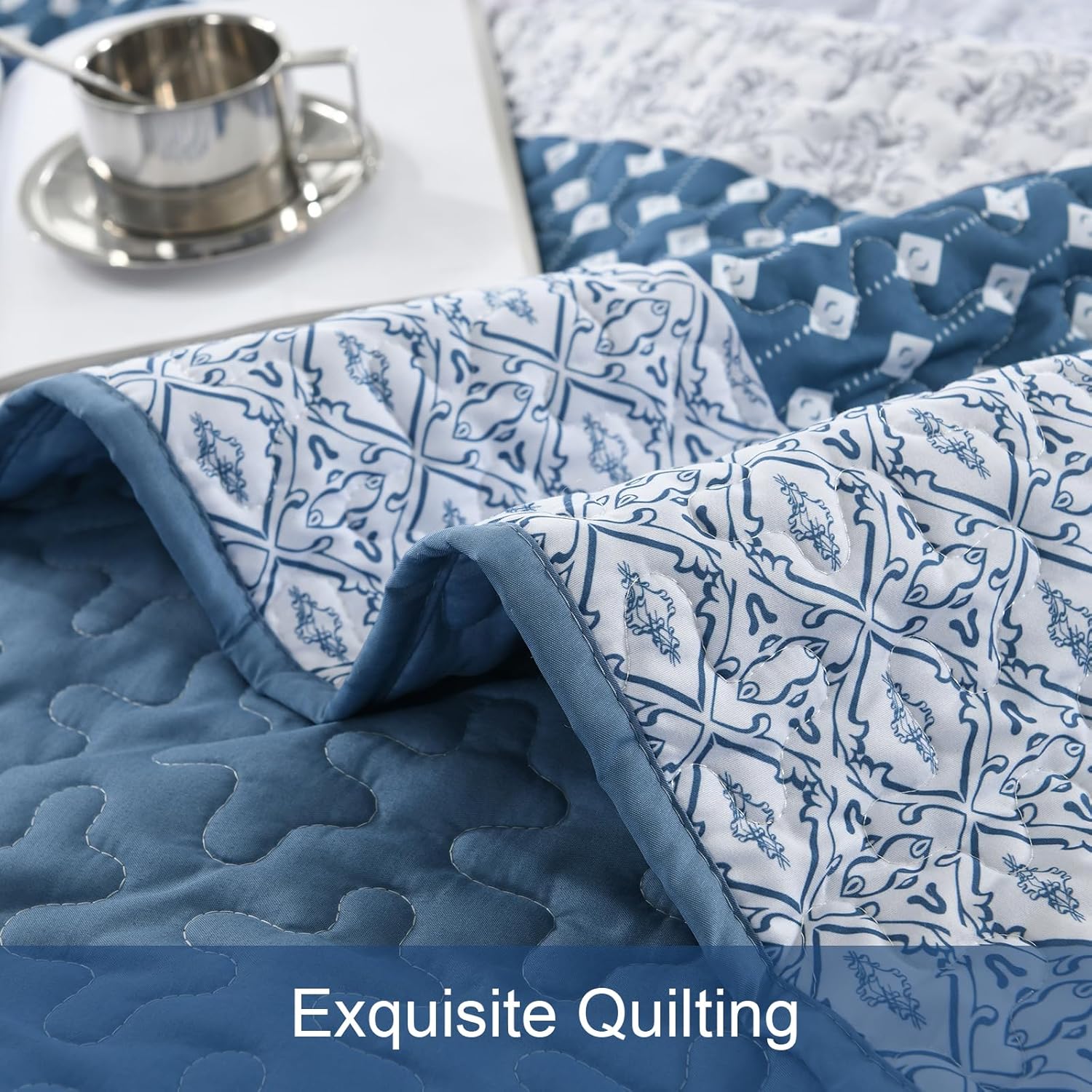 Dazzling Quilted bedspread and pillowcovers set: Add Sparkle to Your Space - Queen size with intricate stitching and patterned fabric close-up