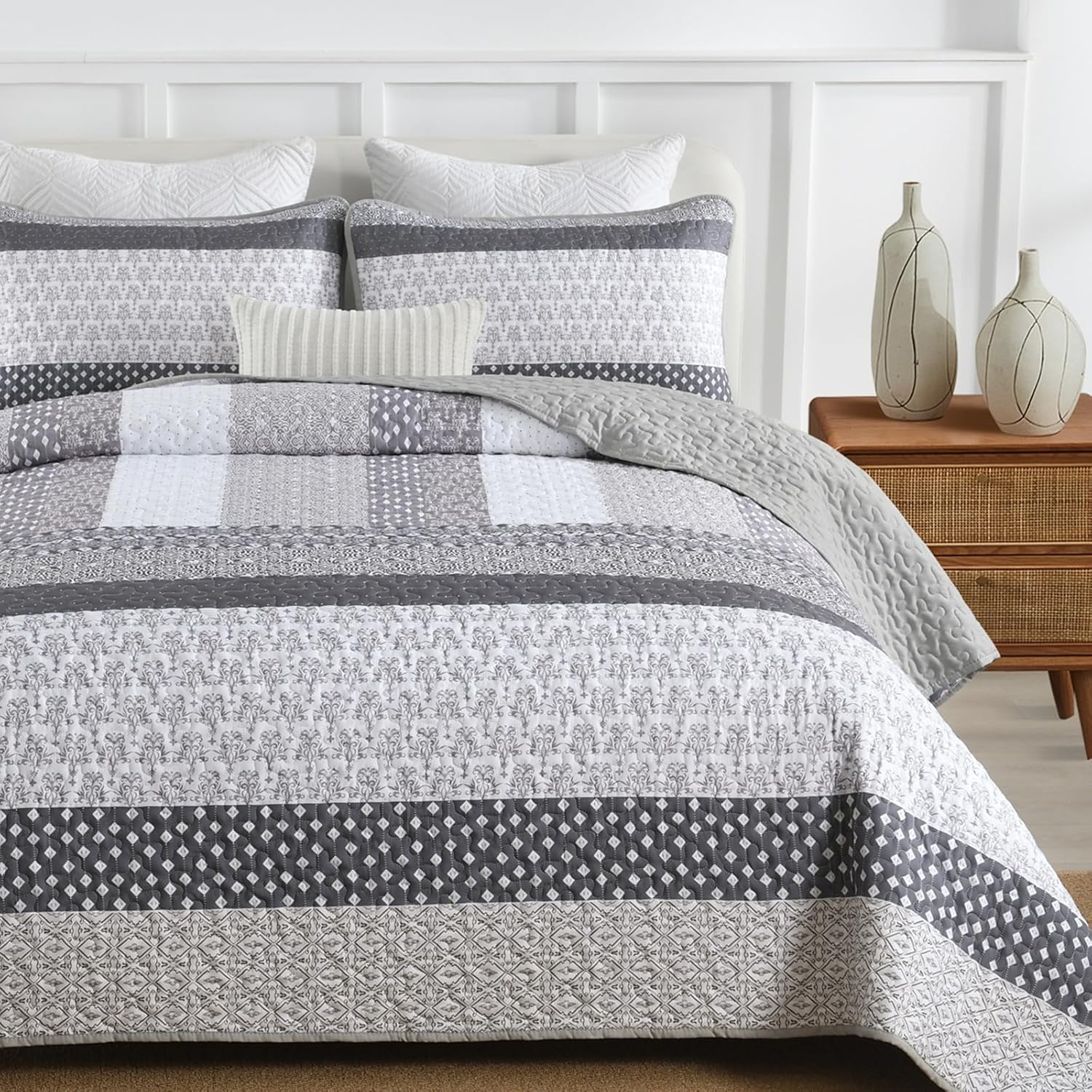 Bespoke Quilted Bedspread and Pillowcases Set: Tailored Luxury for Your Home - Queen size with gray and white patterned quilt and pillowcases.