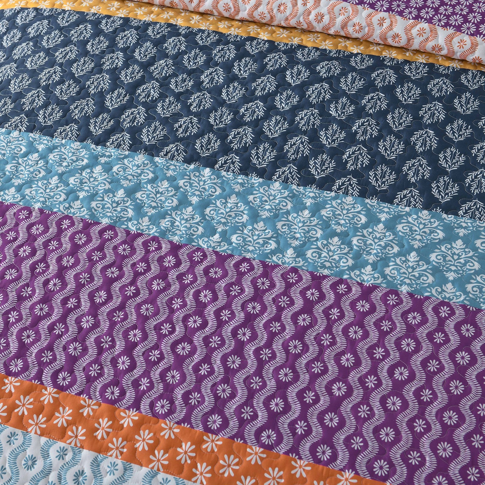 Quirky Quilted coverlet and pillowcovers set: Add Personality to Your Space - Queen size with colorful patterned quilt design
