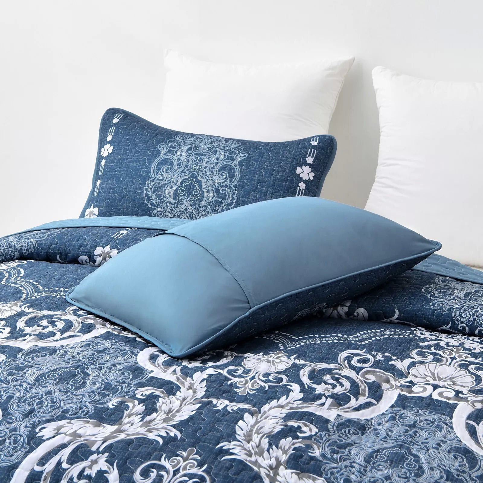 Alluring Quilted bedspread and pillowcovers set: Luxurious Bedroom Addition - Queen size with blue ornate pattern and solid pillow detail