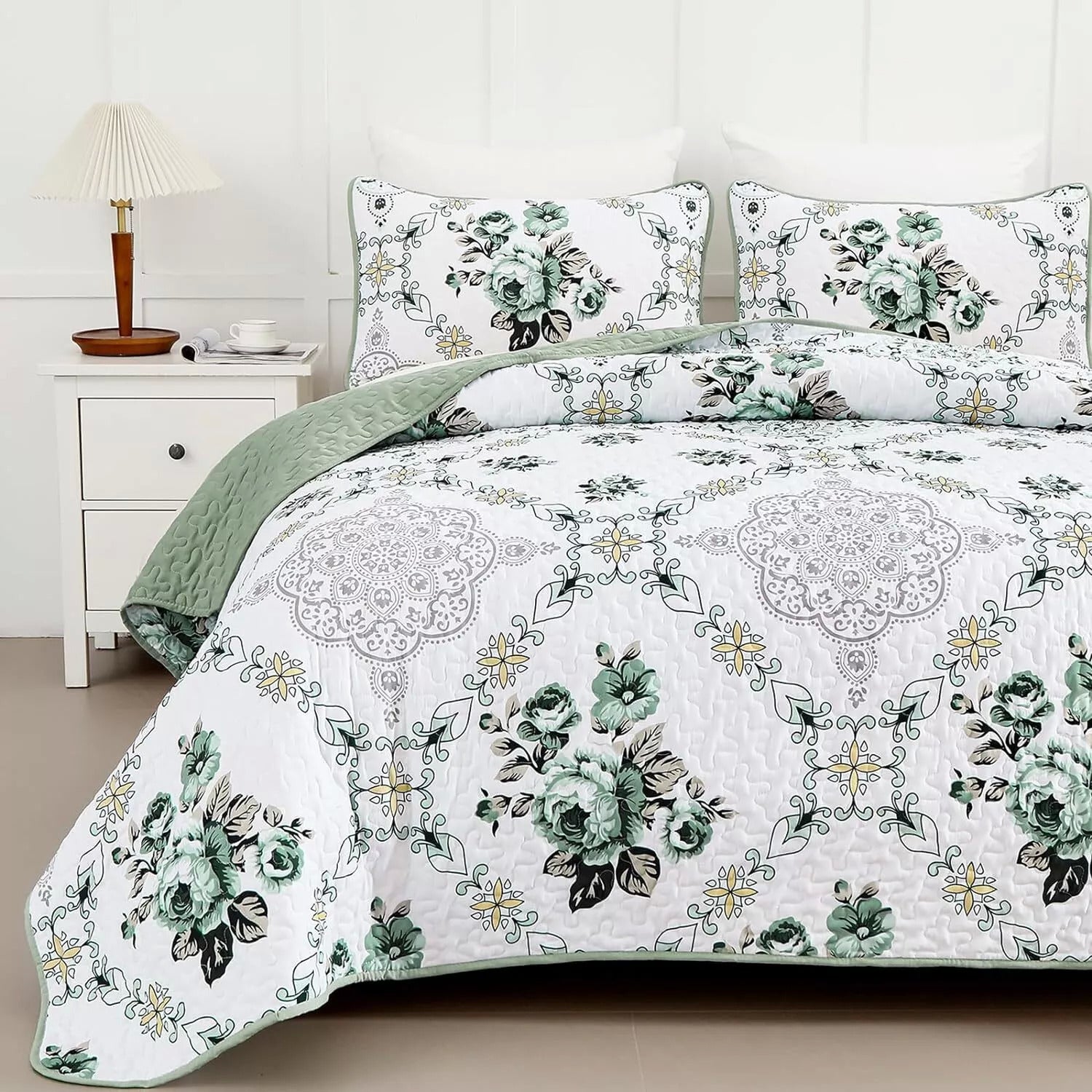 Exquisite Quilted Bedspread and Pillowcases Set: A Touch of Elegance for Your Space - Queen size with floral pattern on bed in bedroom