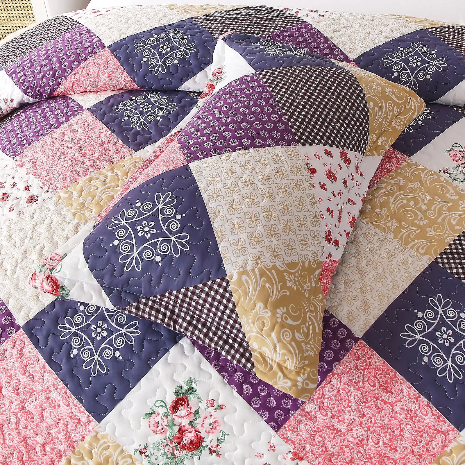 Intricate Quilted coverlet and pillowcovers set: Attention to Detail - Queen size with floral and geometric patchwork patterns