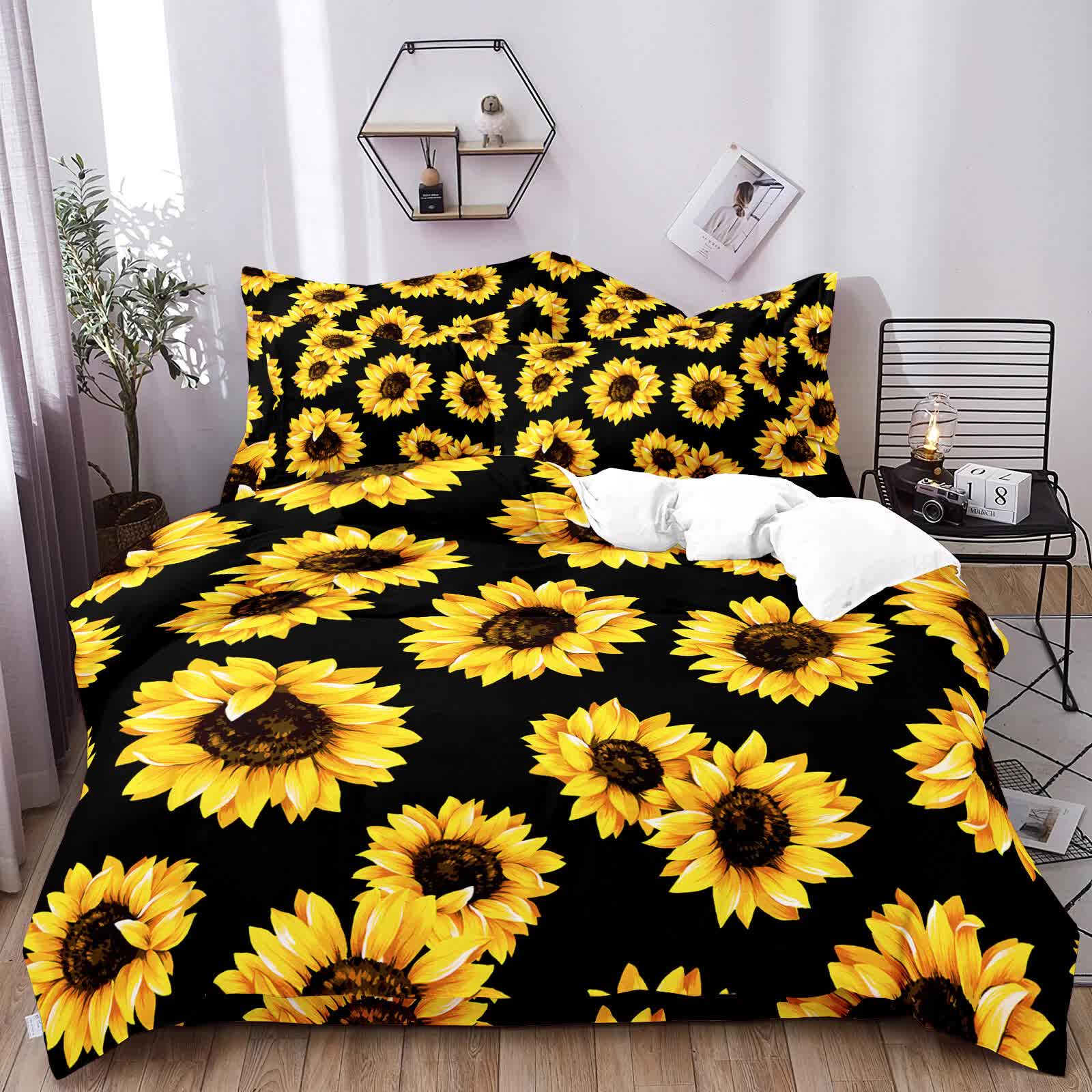 Scandi Dream soft floral Comforter Set – Soft Neutral 3‑Piece Look with sunflower pattern on black background in bedroom setting