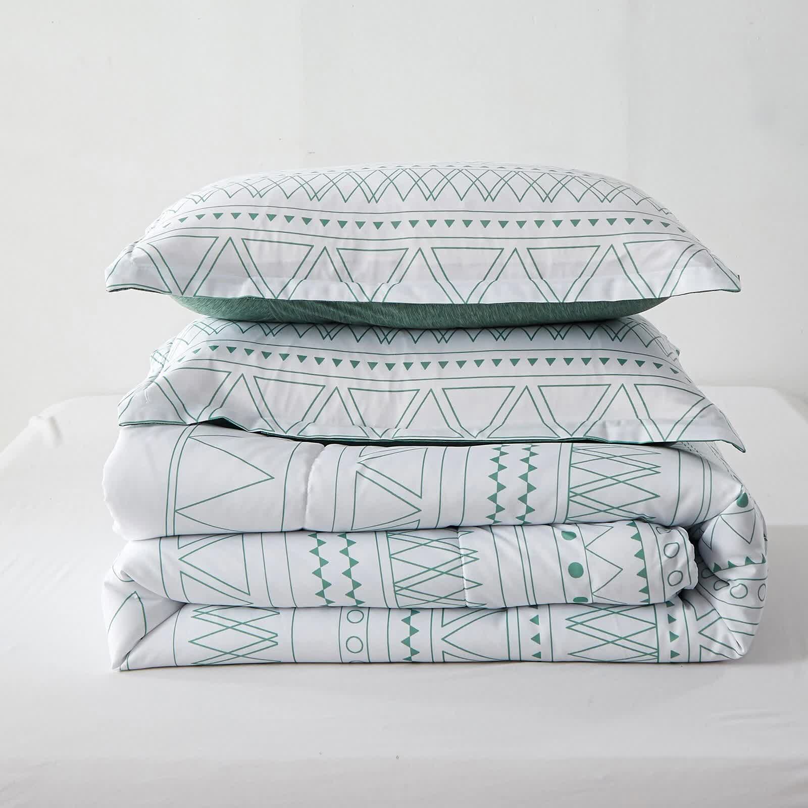 Boho Vibes Bedding Set – 3‑Piece Comforter & Pillow Covers with geometric green pattern folded on white background