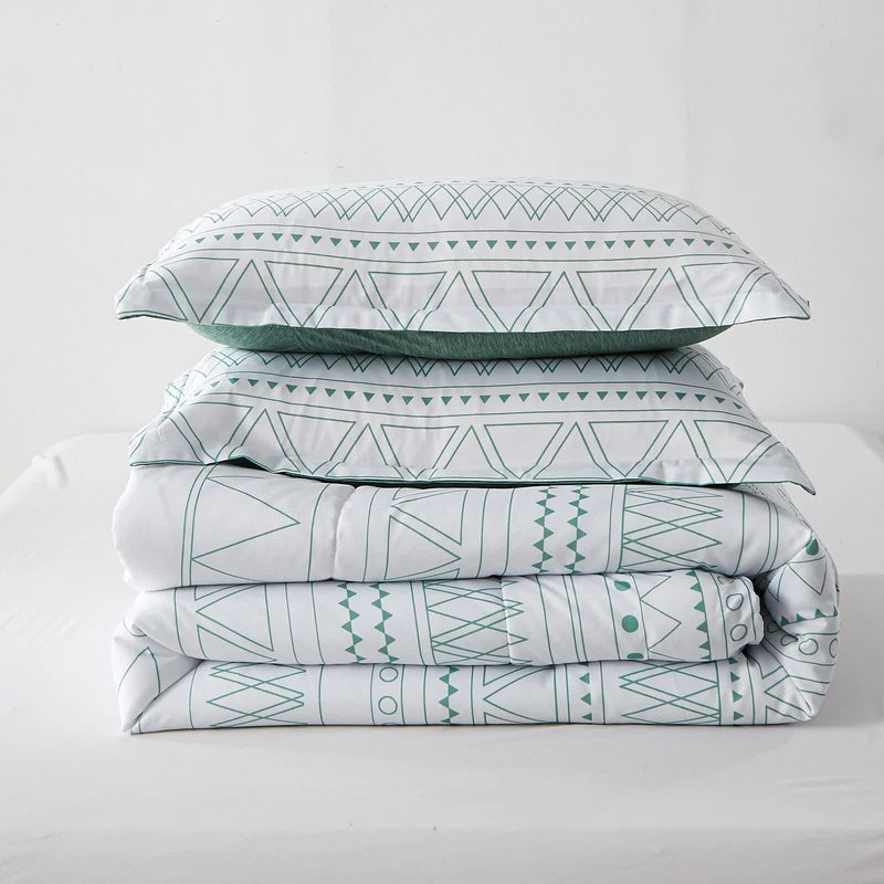 Boho Vibes Bedding Set – 3‑Piece Comforter & Pillow Covers with geometric green pattern folded on white background