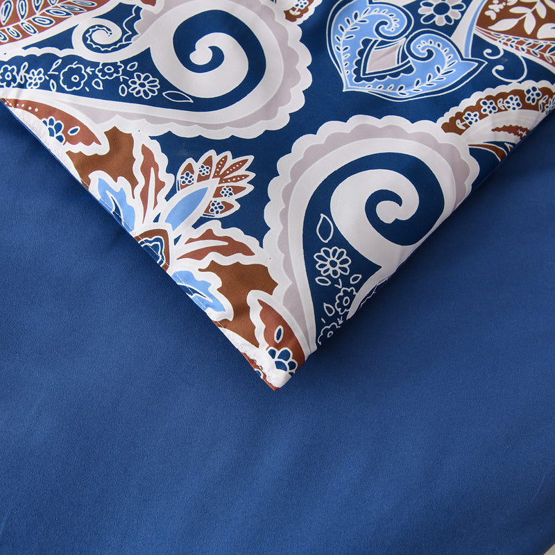 Floral Stripes Comforter Set, King Size, Elegant 3-Piece Bedding with Pillowcases featuring blue, brown, and white paisley design