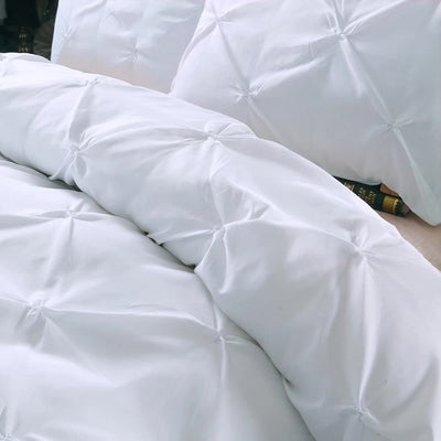 Minimal Mood white Comforter Collection – Modern 3‑Piece Set featuring textured white comforter and matching pillows on bed