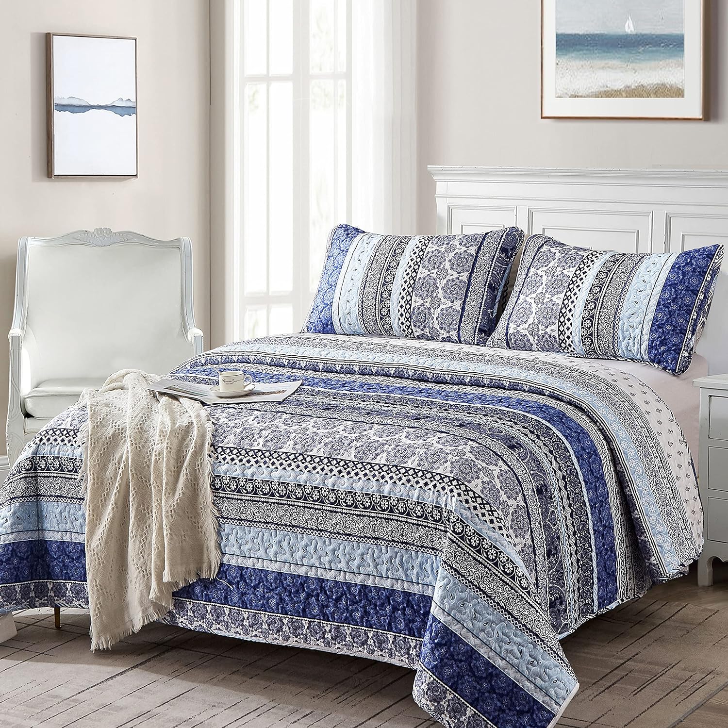 Sophisticated Quilted Coverlet and Pillowcases Set: A Timeless Addition - Queen size-2