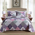 Quaint Quilted bedspread and pillowcovers set: Perfect for a Cozy Retreat - Queen size