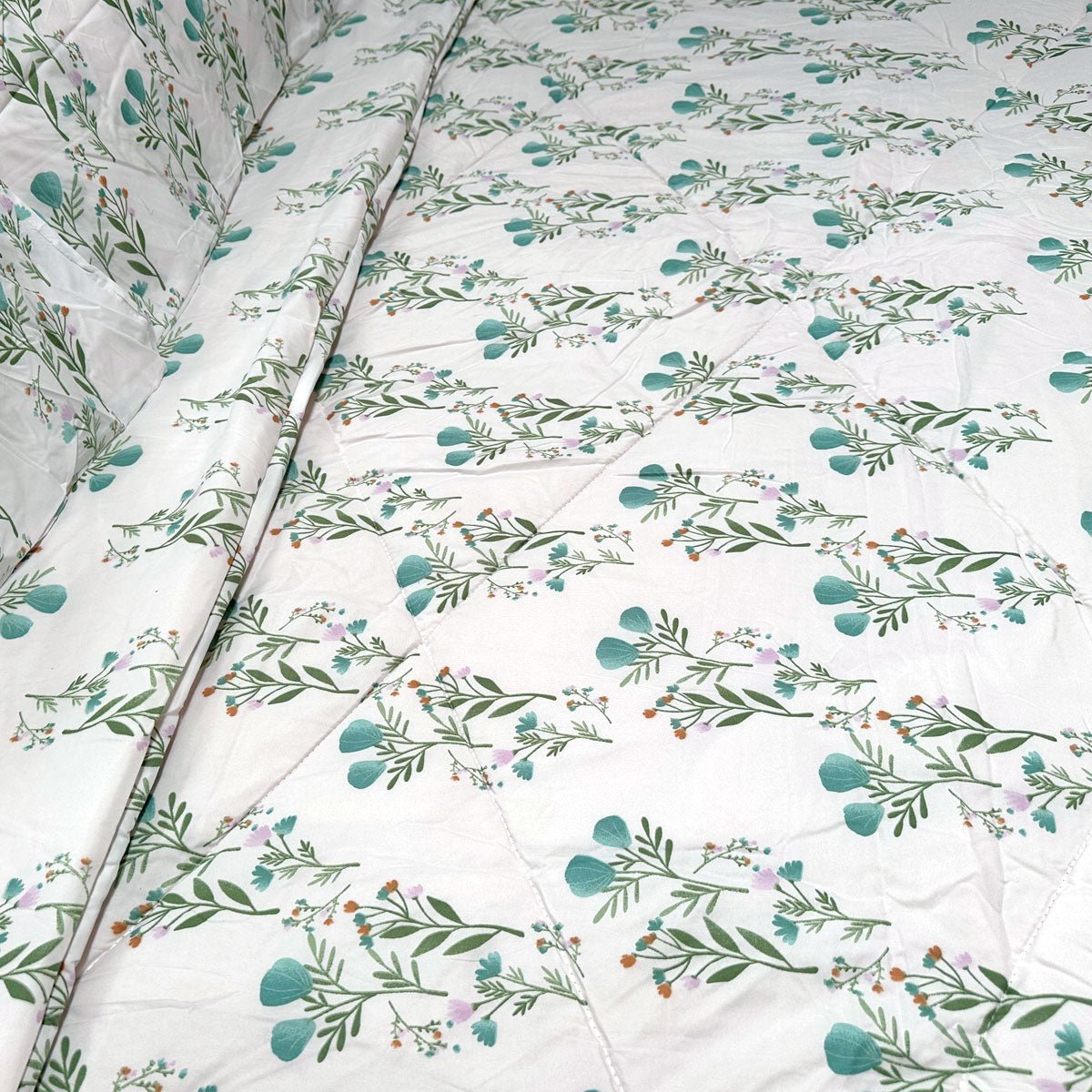 Hotel Living 3 Pce Light Weight Comforter Set Queen/King Corbett Floral Teal - Home & Garden > Bedding - Bedzy Australia