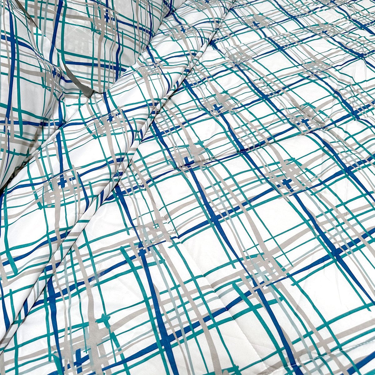 Hotel Living 3 Pce Light Weight Comforter Set Queen/King Oscar Crisscross - Home & Garden > Bedding - Bedzy Australia