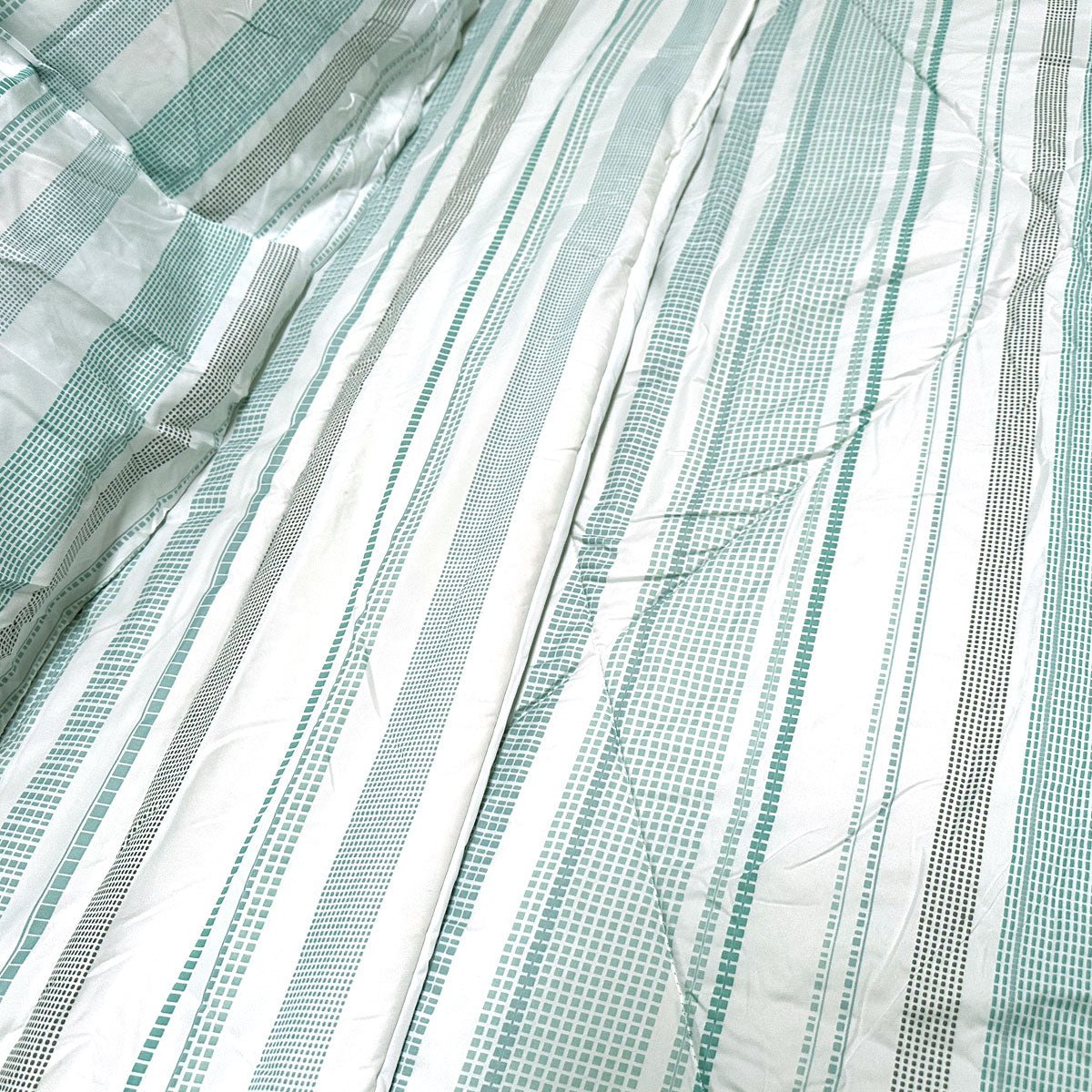 Hotel Living 3 Pce Light Weight Comforter Set Queen/King Oscar Mosaic - Home & Garden > Bedding - Bedzy Australia